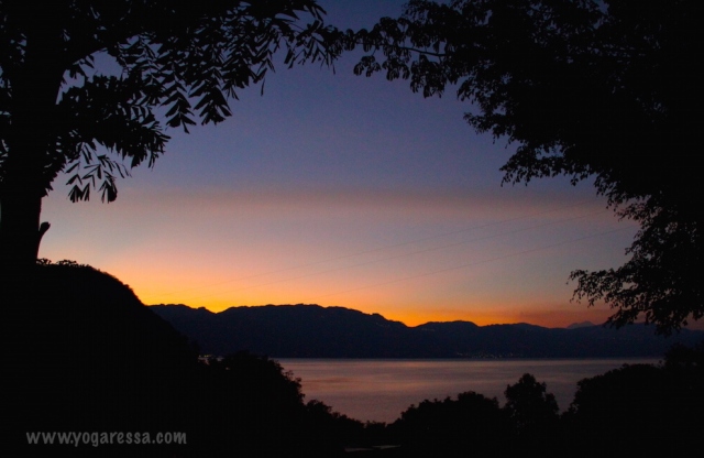 Lake-Atitlan-sunrise
